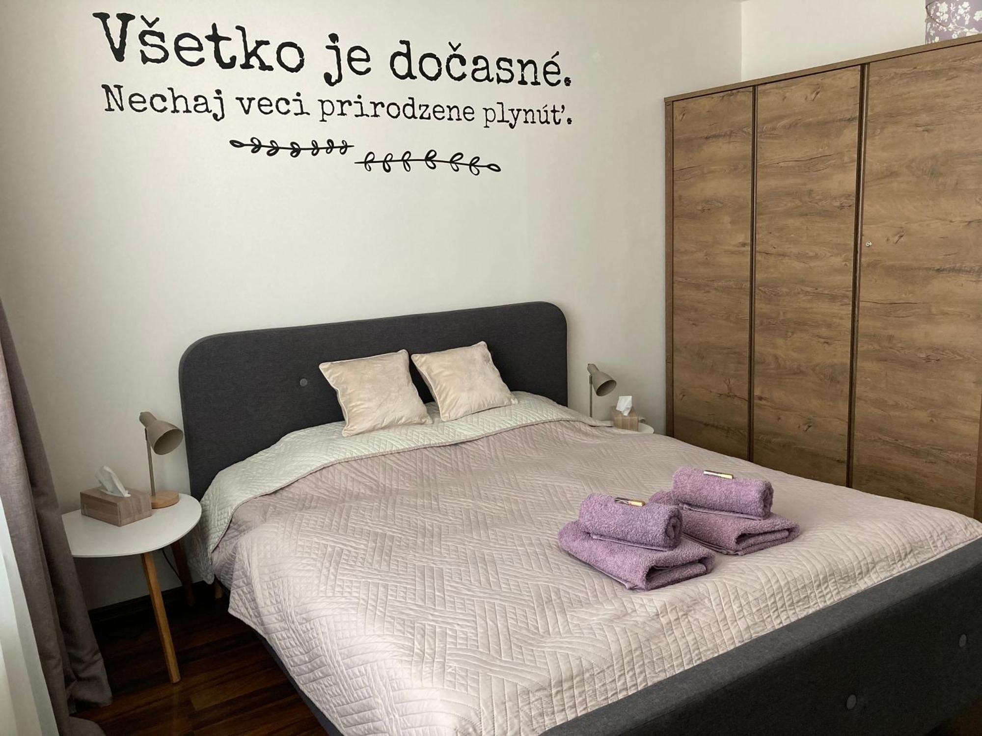 Apartman Zemplin Михаловце Екстериор снимка